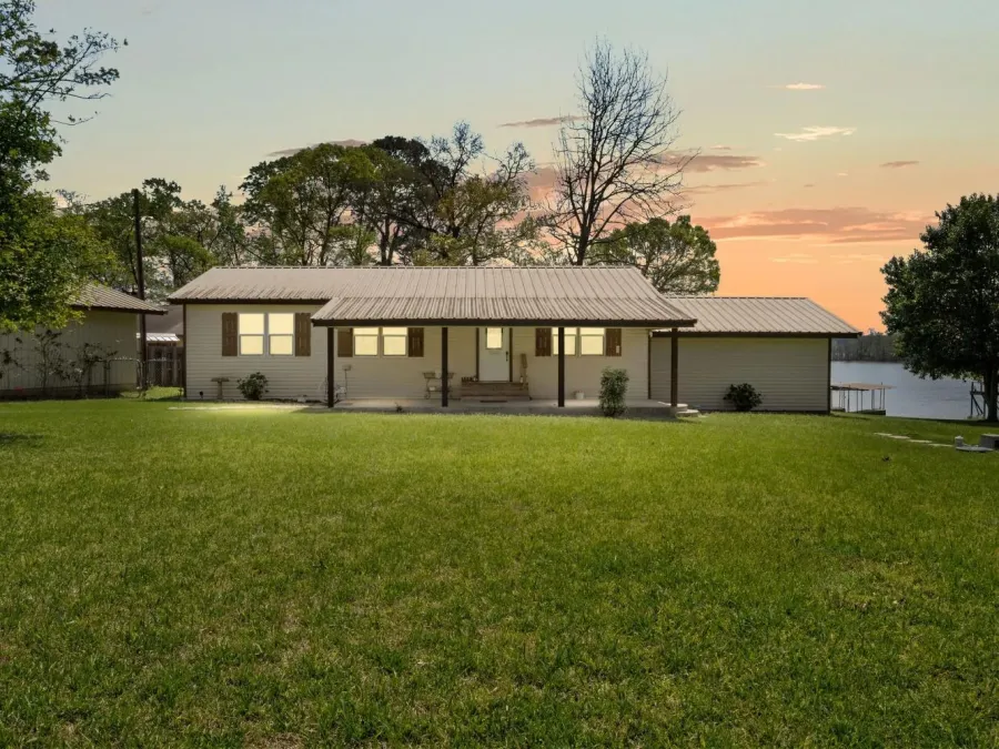 Toledo Bend Serenity as you drive up Toledo Bend Serenity as you drive up